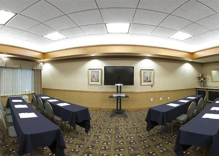 Express And Worth/i-20 Hotel 3*