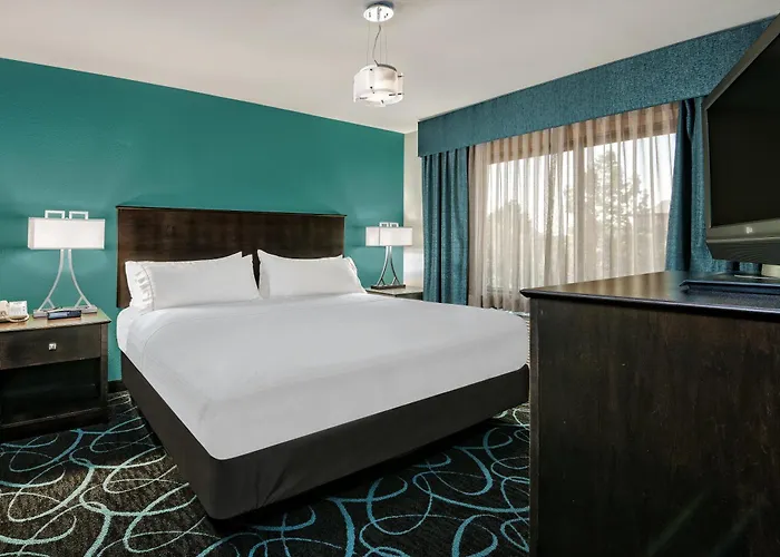 Express And Worth/i-20 Hotel 3*