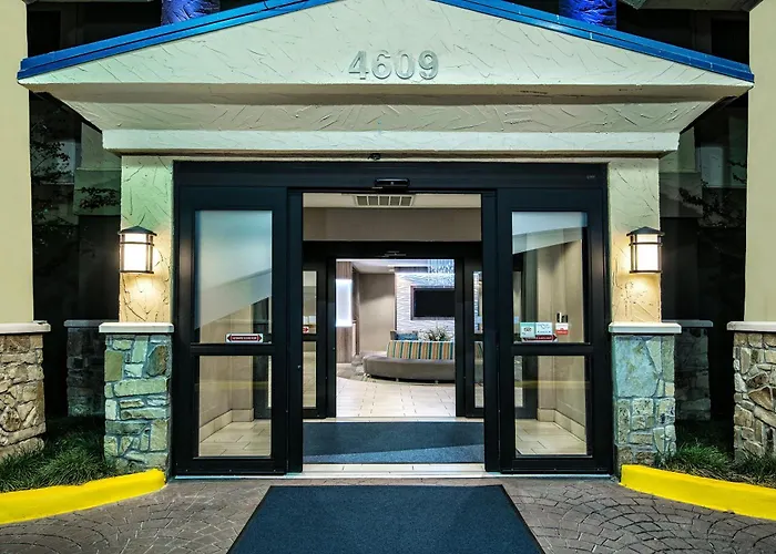Hotel Express And Worth/i-20 3*