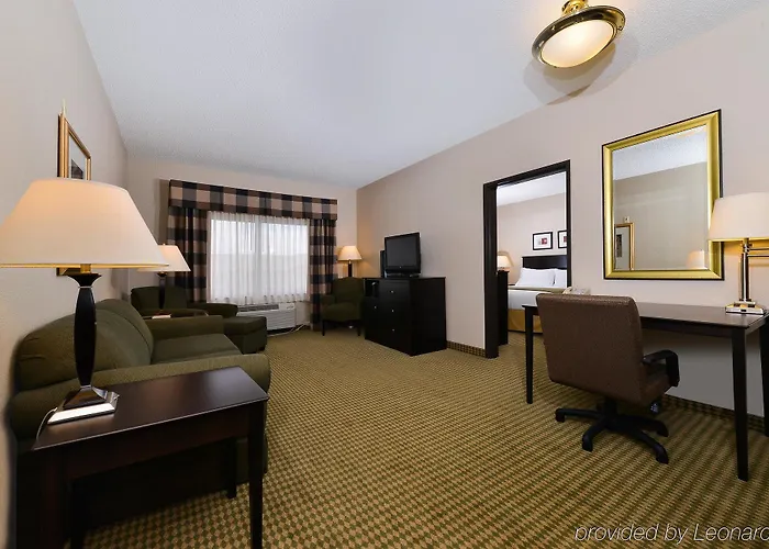 Express And Worth/i-20 Hotel 3*