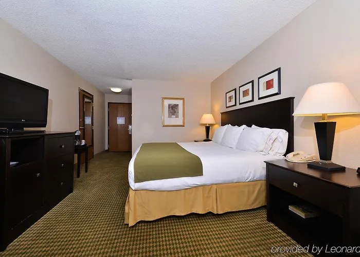 Express And Worth/i-20 Hotel 3*